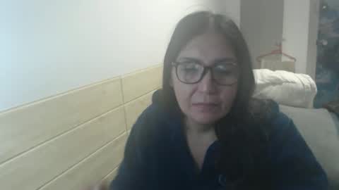 Snapshot of luckyisa chatting on January 2026 09:50:02 PM angelisa online show from January 2026 09:50:02 PM