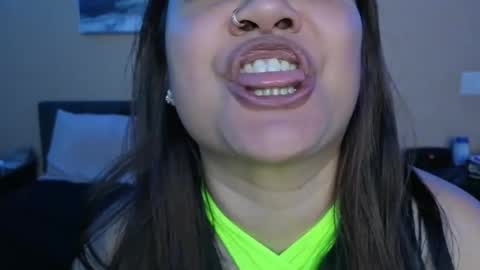 luckylee1992 online show from September 2025 03:40:01 AM