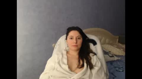luckylinda23 online show from February 2025 12:11:02 PM