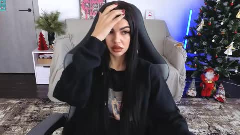 Monika online show from January 2026 10:19:02 AM