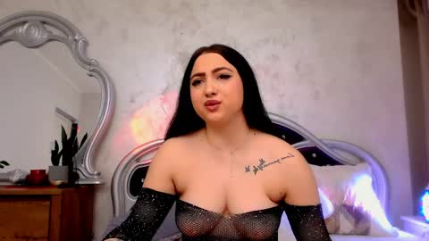 Snapshot of luckyymia chatting on April 2026 05:46:02 PM Mia online show from April 2026 05:46:02 PM