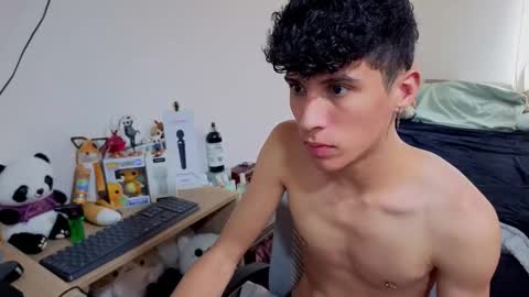 Lu Independent Model online show from November 2025 09:24:02 PM