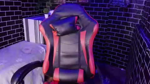 Snapshot of lucsin chatting on March 2026 11:27:01 AM lucsin online show from March 2026 11:27:01 AM