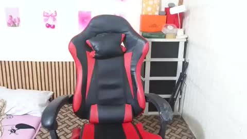 Snapshot of lucsin chatting on April 2026 09:30:01 AM lucsin online show from April 2026 09:30:01 AM