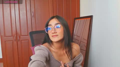 Lucy online show from October 2025 08:20:01 PM