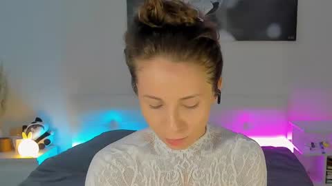 Snapshot of lucy__ray chatting on January 2025 08:18:02 AM lucy__ray online show from January 2025 08:18:02 AM