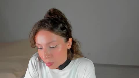 lucy__ray online show from March 2026 05:31:01 PM