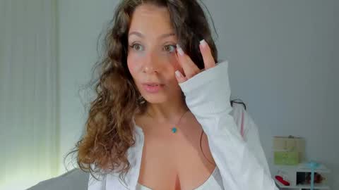 lucy__ray online show from June 2026 11:09:02 PM