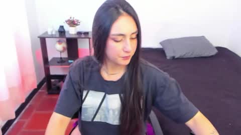 Lucia online show from September 2025 07:03:01 PM