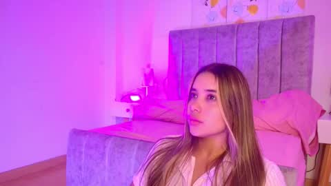 Snapshot of lucy_carson chatting on March 2026 03:43:02 AM lucy online show from March 2026 03:43:02 AM