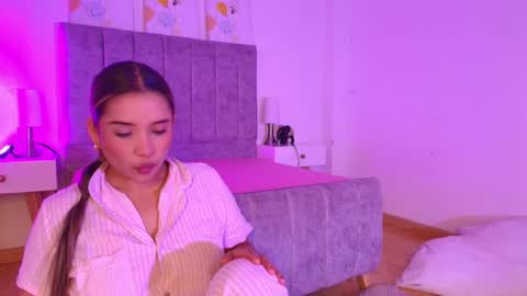 Snapshot of lucy_carson chatting on April 2026 03:38:01 AM lucy online show from April 2026 03:38:01 AM