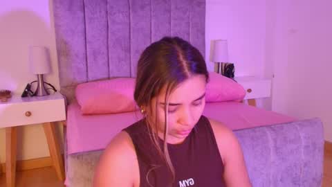 Snapshot of lucy_carson chatting on April 2026 03:15:02 AM lucy online show from April 2026 03:15:02 AM