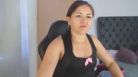 Snapshot of lucy_chanell chatting on December 2024 12:18:01 AM lucy online show from December 2024 12:18:01 AM