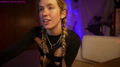 Snapshot of lucy_gooosey chatting on February 2025 05:25:01 AM Lucy. online show from February 2025 05:25:01 AM