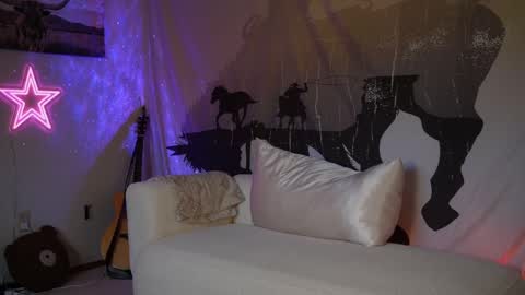 Snapshot of lucy_gooosey chatting on March 2025 12:18:01 AM Lucy. online show from March 2025 12:18:01 AM