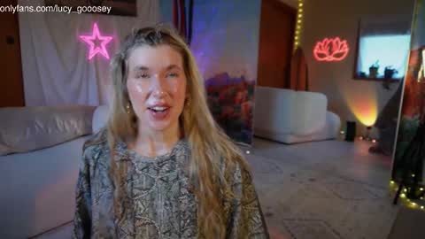 Snapshot of lucy_gooosey chatting on September 2025 12:21:01 AM Lucy. online show from September 2025 12:21:01 AM