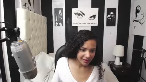 Snapshot of lucy_lorelei chatting on June 2026 01:25:01 PM lucy_lorelei online show from June 2026 01:25:01 PM