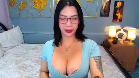 Snapshot of lucy_pearlcumxx chatting on March 2026 12:44:01 PM Aliana online show from March 2026 12:44:01 PM