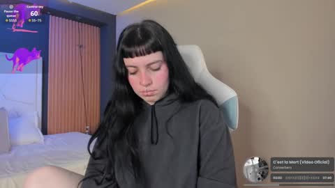 Snapshot of lucy_smith7 chatting on September 2025 08:35:02 PM Sofia  online show from September 2025 08:35:02 PM