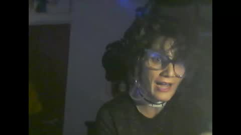 Snapshot of lucyakerman1 chatting on May 2026 02:39:01 AM lucyakerman1 online show from May 2026 02:39:01 AM