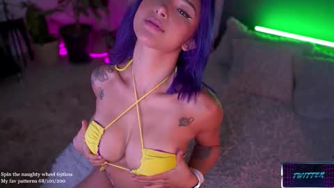 Snapshot of lucyallenx chatting on November 2025 01:47:02 PM Lucy Alien online show from November 2025 01:47:02 PM