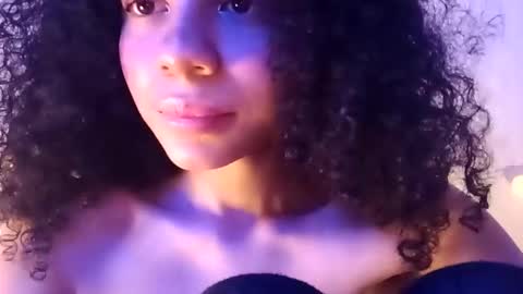 Snapshot of lucybellea chatting on March 2026 06:21:01 AM Lucia online show from March 2026 06:21:01 AM
