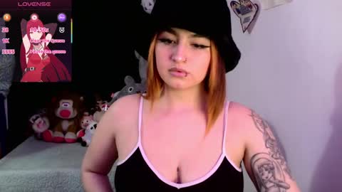LUCIA  online show from October 2025 02:59:01 AM