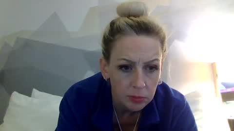 Snapshot of lucyloveslookers78240 chatting on December 2024 05:26:01 AM Lucy Loves Lookers online show from December 2024 05:26:01 AM