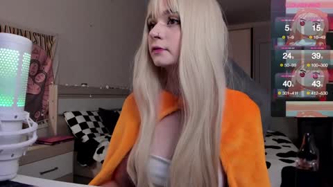 Snapshot of lucysbrain chatting on December 2024 09:17:01 PM Lucy online show from December 2024 09:17:01 PM