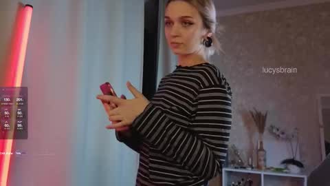 Snapshot of lucysbrain chatting on September 2025 04:39:02 PM Lucy online show from September 2025 04:39:02 PM