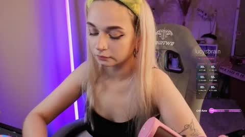 Snapshot of lucysbrain chatting on September 2025 04:45:01 PM Lucy online show from September 2025 04:45:01 PM