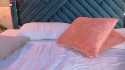 Lucy online show from October 2025 03:58:01 AM