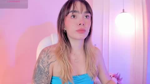 Lucy online show from December 2025 04:40:01 AM