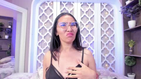 Lucy Liiu online show from January 2025 09:50:01 PM