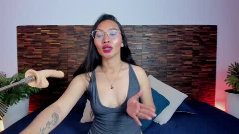 Lucy Liiu online show from April 2026 08:46:01 PM