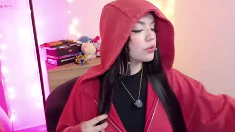 LUCYY FROM HOME  online show from November 2025 11:58:01 PM