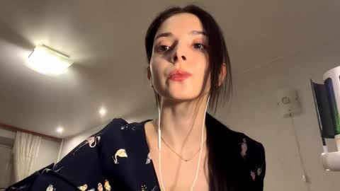 Snapshot of ludivinablice chatting on March 2026 05:28:01 PM Mika online show from March 2026 05:28:01 PM