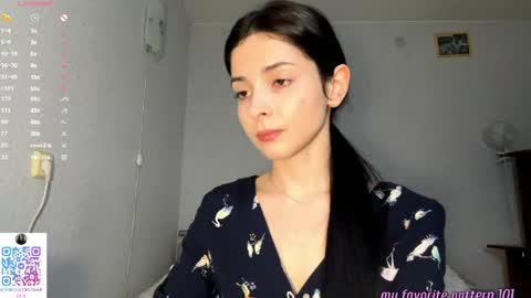 Snapshot of ludivinablice chatting on April 2026 05:17:02 PM Mika online show from April 2026 05:17:02 PM