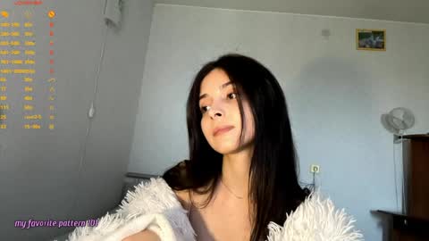 Snapshot of ludivinablice chatting on May 2026 06:43:02 AM Mika online show from May 2026 06:43:02 AM
