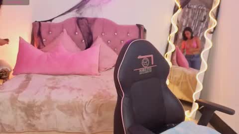 ludo_kitty_tay online show from October 2025 03:23:02 AM