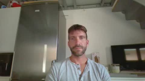 Snapshot of ludovichi chatting on September 2025 03:22:02 PM ludovichi online show from September 2025 03:22:02 PM