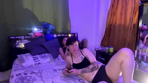 lugiiz05_ online show from November 2025 10:22:02 PM