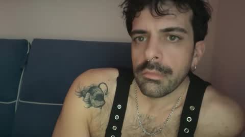 Snapshot of lui375 chatting on December 2025 12:44:02 PM lui online show from December 2025 12:44:02 PM