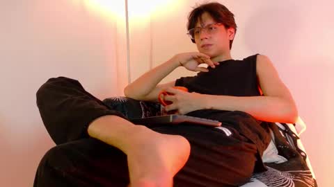 Lui online show from March 2026 03:25:02 AM