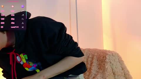 Lui online show from March 2026 04:50:01 AM