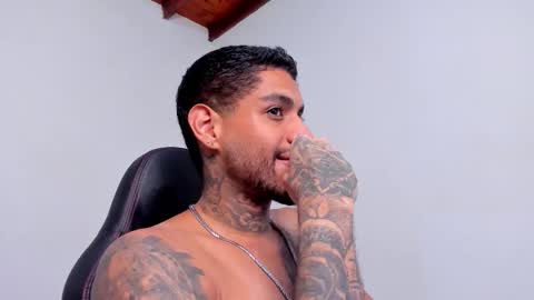 Snapshot of luigi1_ chatting on October 2025 05:11:02 AM Luigi Vitale online show from October 2025 05:11:02 AM