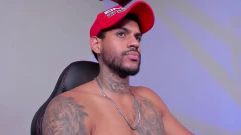 Snapshot of luigi1_ chatting on December 2025 01:35:02 AM Luigi Vitale online show from December 2025 01:35:02 AM