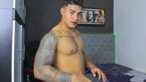 Snapshot of luigi_hot_ chatting on November 2025 03:05:02 AM Luigi Independent model online show from November 2025 03:05:02 AM