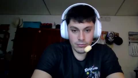 Snapshot of luis2423 chatting on March 2026 06:47:02 PM A slave to the mistress.. un esclavo para las amas dominantes. online show from March 2026 06:47:02 PM