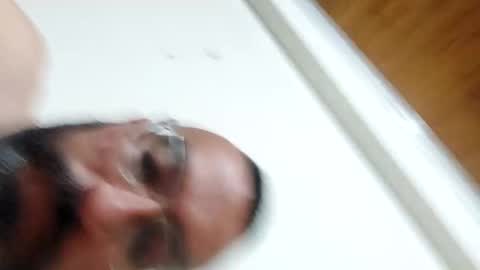 Snapshot of luis2988z chatting on January 2025 02:11:02 AM Hairyman online show from January 2025 02:11:02 AM